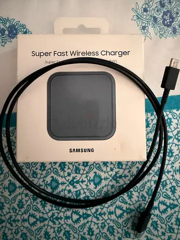 Samsung Wireless charger with cable