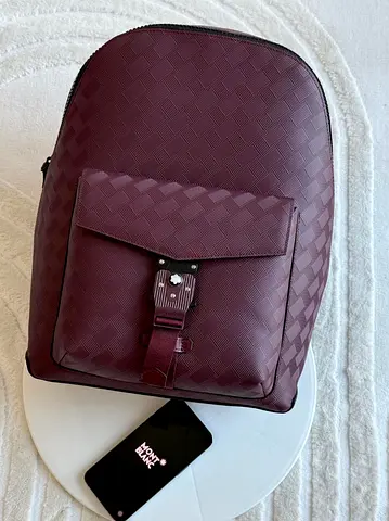 Burgundy Textured Leather Backpack – Like New, Spacious.