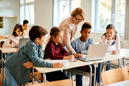 Online School Looking for Partner / Investor Immediately