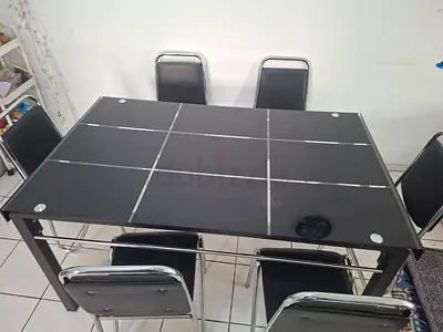 Dining table for sale