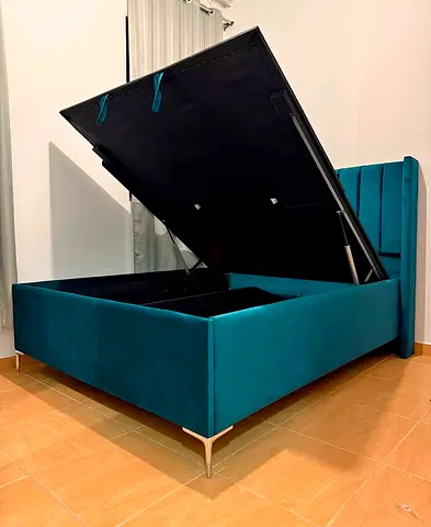 Brand New Queen Size Hydrolic Storage Bed For Sale