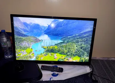 TCL 32-inch LED TV - Good Working Condition with Remote
