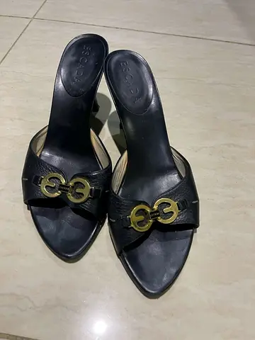 real Escada sandals 39