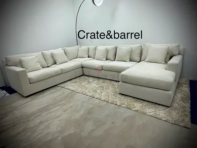Same like new condition cratebarrel Ushape sofa
