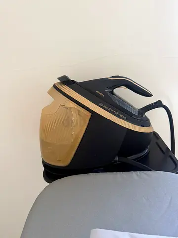Philips Steam Generator Iron (Good Working Condition)