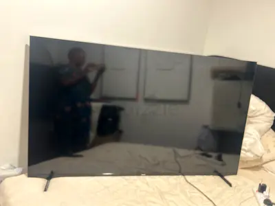 Phillips 65-inch smart Tv-screen broken -for parts of repair