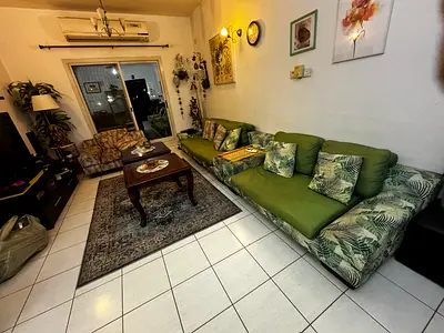 Green fabric 3+2+1 sofa set with cushions