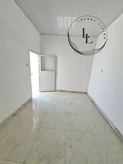READY TO MOVE 3 BEDROOMS HALL VILLA JUST 50K NO AC INSIDE COURTYARD AREA