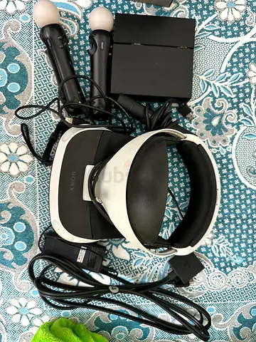 Sony PlayStation VR headset with Move controllers and PlayStation Camera - good working condition