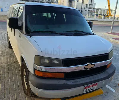 15 passengers Chevrolet express 2016 original paint