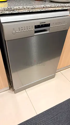 Siemens freestanding stainless steel dishwasher - good working condition available June 4