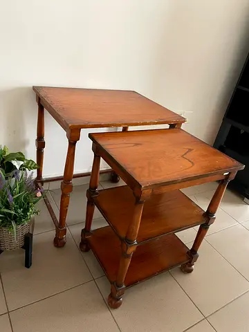 Side / coffee table