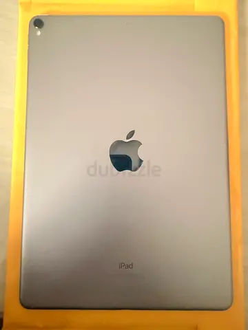 Space Grey Apple iPad pro 10.5 inces. 256 gb Good condition