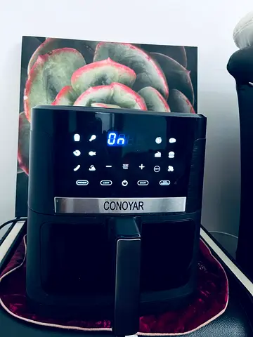 Conoyar Digital Air Fryer - 7L, Good Condition