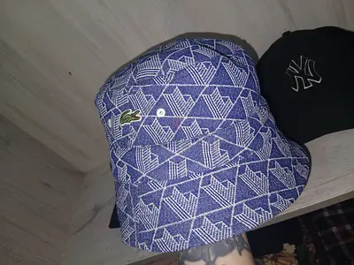 Lacoste bucket hat