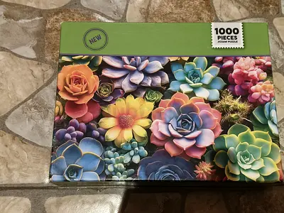 1000-piece Succulent Flower Jigsaw Puzzle (Like New)
