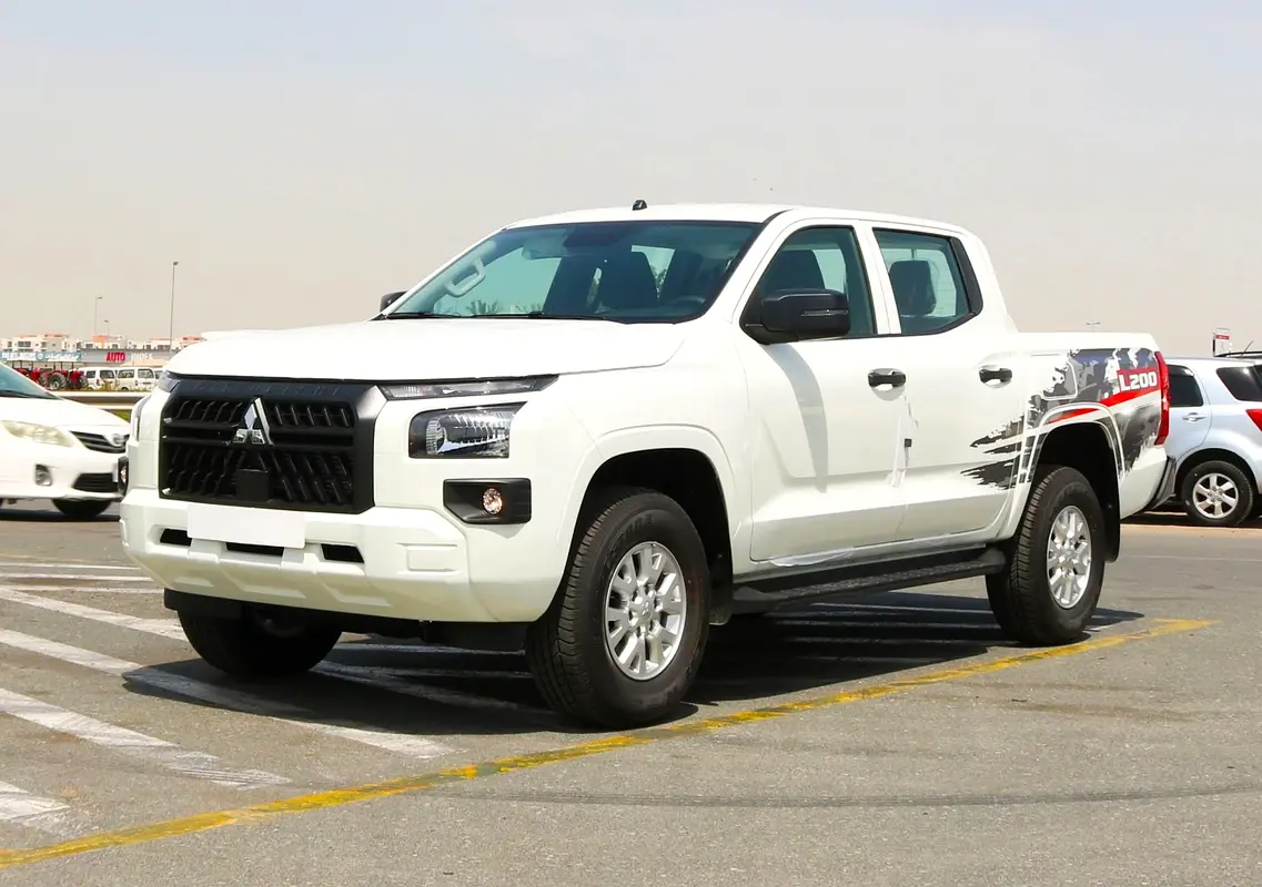 Mitsubishi L200 2026 — photo 1 of 19