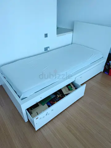 Bed IKEA 210x107