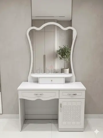 White Dressing Table with Decorative Mirror and Storage Drawer