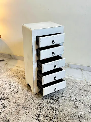 White Distressed Tall Chest of Drawers - 5 Drawers