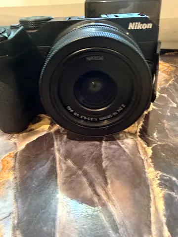 Nikon z 30 compact mirrorless camera with kit lens - good condition