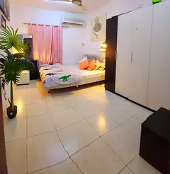 Family /couple Master Bedroom Availabile in  Apartment