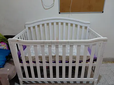 Baby Crib / Baby Cot - Single mattress (used) - Juniors brand