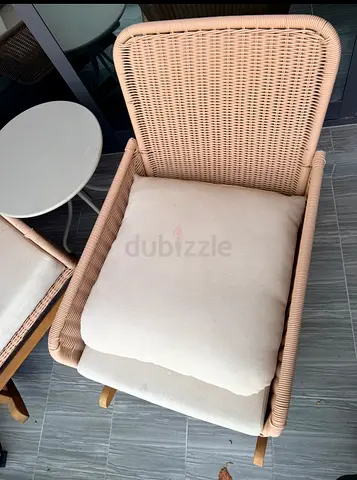 2 Beige Wicker Rattan Lounge Chair with Cushions + table