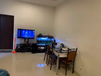 Looking for lady needed for sharing room in abushagara