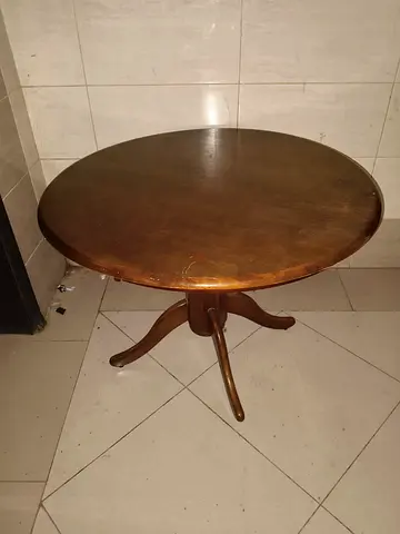 Solid Wood Round Pedestal Side/Table - Vintage Style