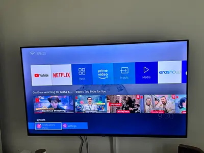 Hisense 55 Smart LED TV - Almost New