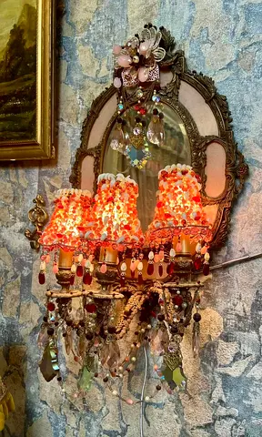 Vintage heavy brass Beaded Wall Sconce with Mirror (Decorative Crystal Beads)