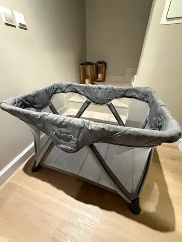 Nuna Sena Aire Travel Cot