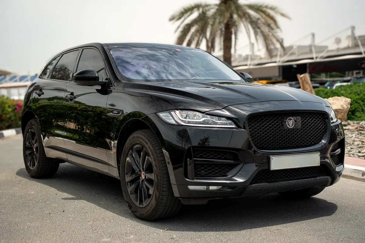 Jaguar F-Pace 2020 — photo 1 of 20