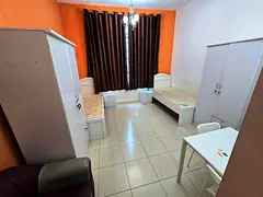 Discount Offer! Bed Space For Executive Male With Attached Bath (Ind/Pk/Nepl/Bang))