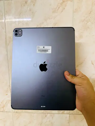 Ipad pro 12.9 4th generation (256GB) cellular and wifi