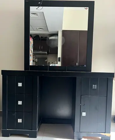 Dressing table with mirror