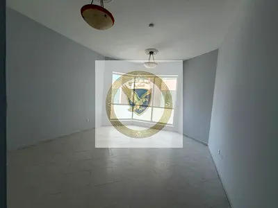 اجمل اطلالة مفتوحة بالكامل علي المدينة لغرفة وصالة في اجمل ابراج الشارقة شامل كل الخادمات مع مطبخ امريكي بتشطيب حديث مع موزع بين الغرف مساحات كبيرة