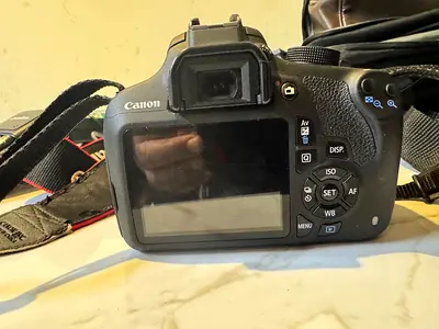 • Canon EOS 1200D / Rebel T5 with EF-S 18-135mm IS Lens
• 18MP APS-C DSLR Camera – Full HD 1080p Vid