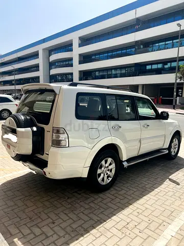Mitsubishi Pajero GLS 4WD | 2011 | GCC Spec | AED 24,000