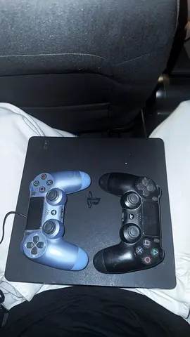Play station 4 slim