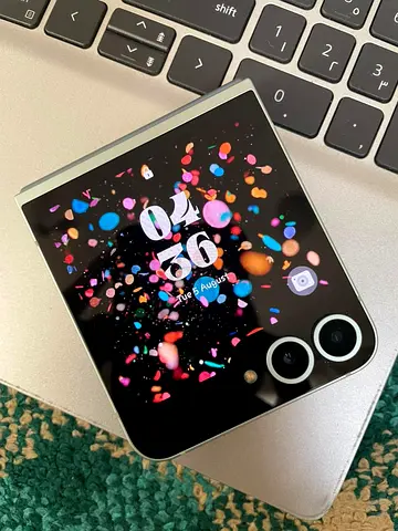Samsung Z Flip 6