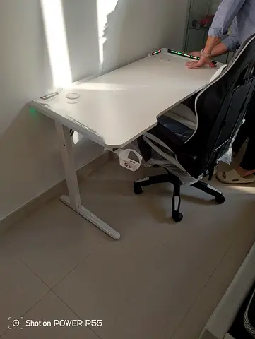 White electric adjustable standing desk with cable management