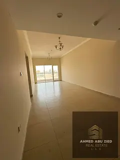 Largest one-bedroom apartment in Liora 2 Next to the main bus station Built-in wardrobes 2 bathrooms