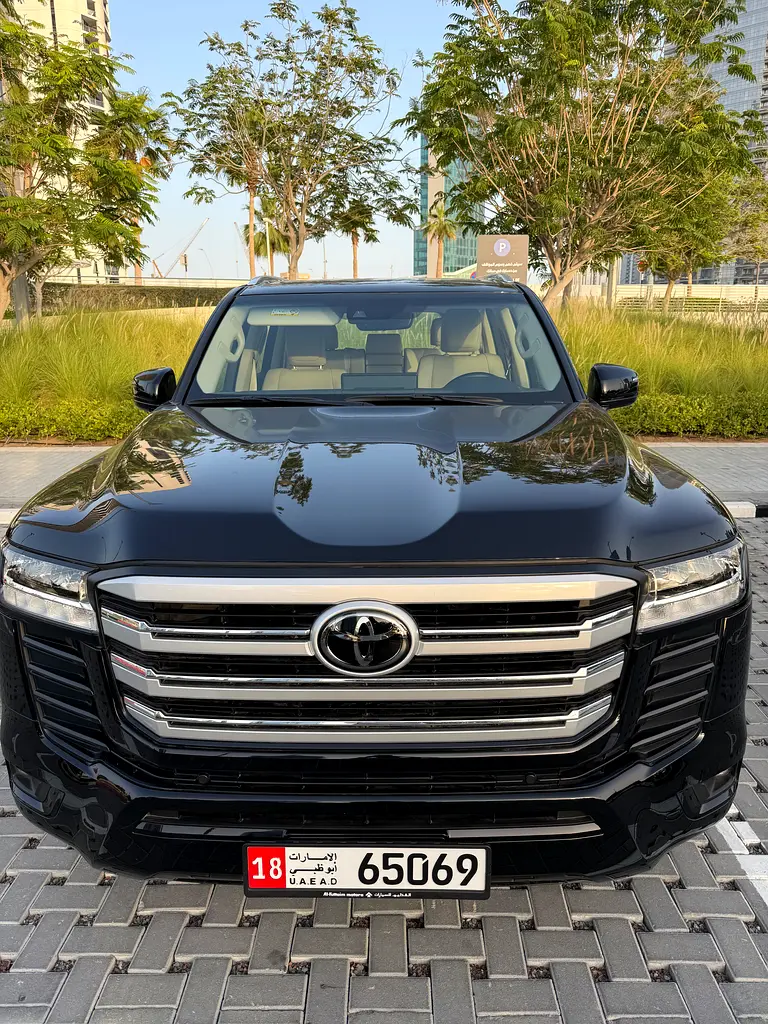 Toyota Land Cruiser 2024 — photo 1 of 19