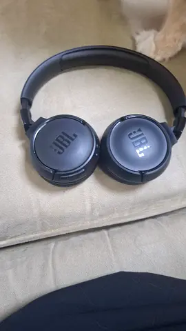 JBL 520BT on-ear wireless headphones - excellent condition