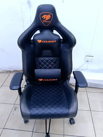 Cougar gaming chair.good condition only little use available for selling