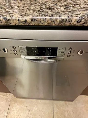 Bosch stainless steel built-in dishwasher - good condition