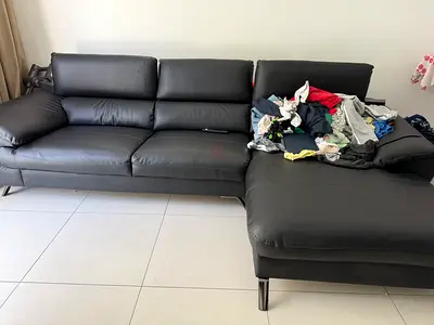 Black Leather 3-Seater Reclining Sofa in Good Condition