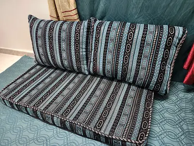 Majlis love seat